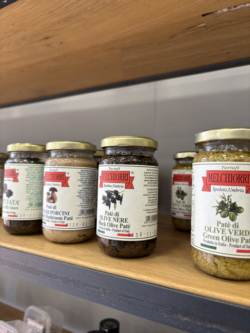 Selezione di Salse artigianali da Spoleto e Spezie personalizzate. Ideali per condire le nostre carni e accompagnare le nostre pietanze